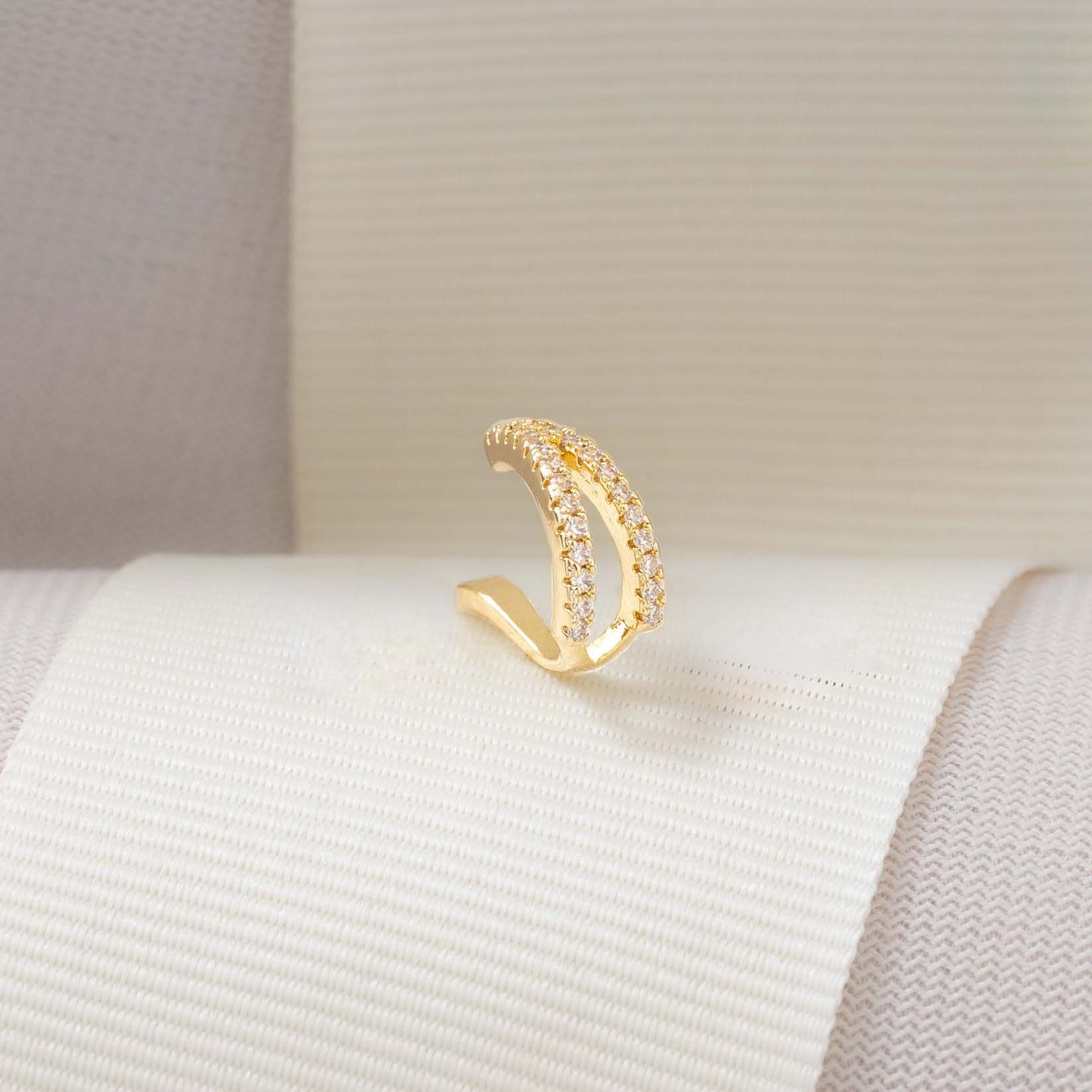 EAR CUFF STUNNING