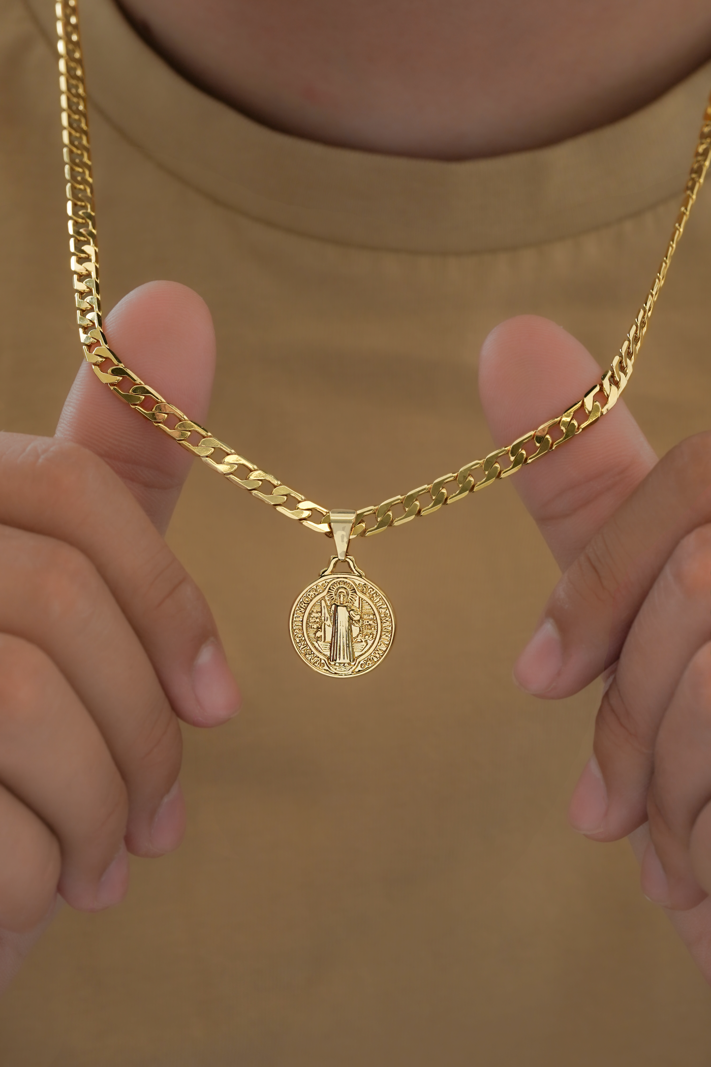 DIJE MEDALLA SAN BENITO