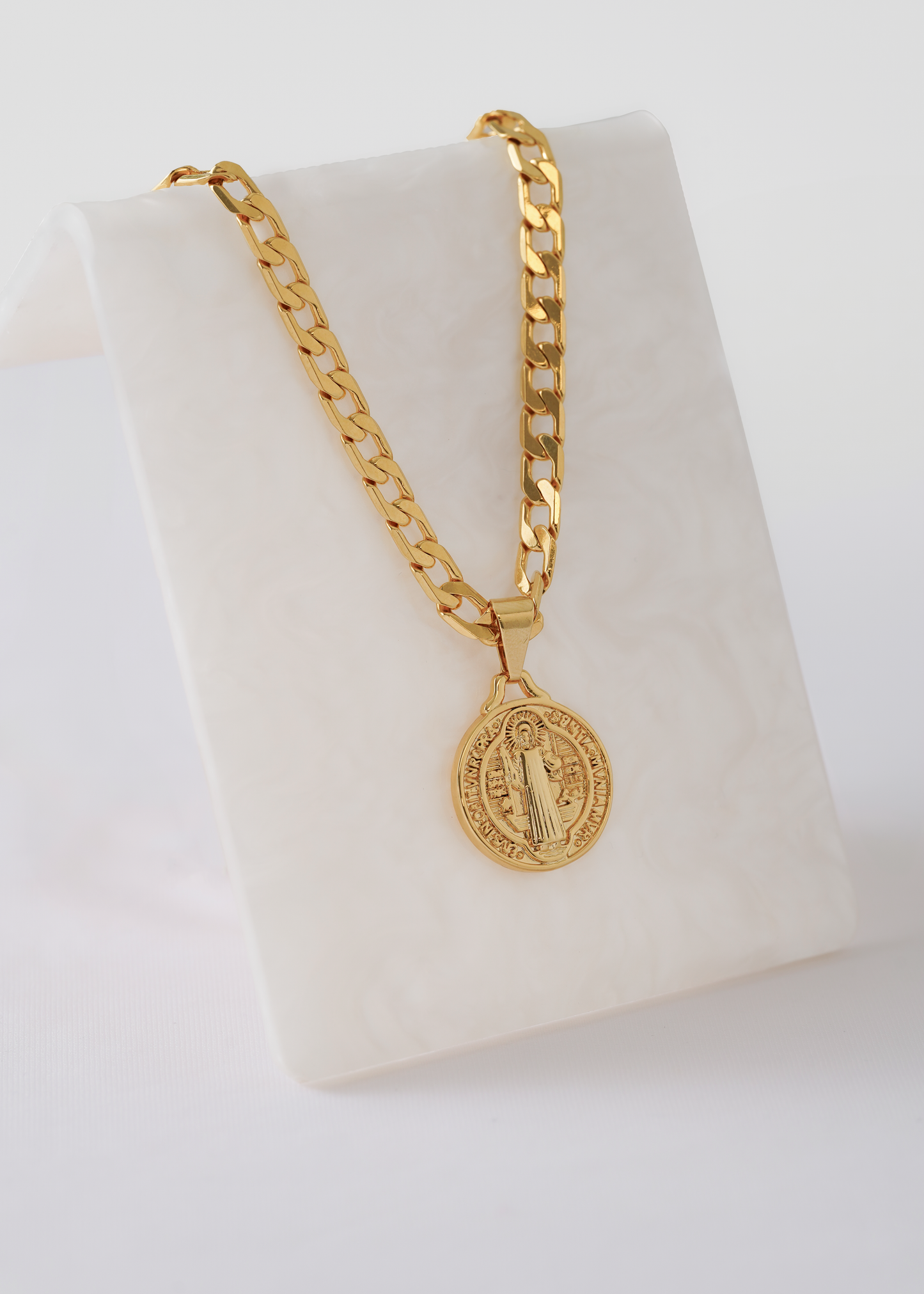 DIJE MEDALLA SAN BENITO